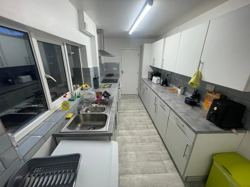 2 rooms left: professional house  Lees Hill Street NG2 4JW - Thumbnail 12